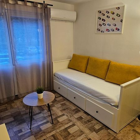 Studio 12 Zagreb Buitenkant foto