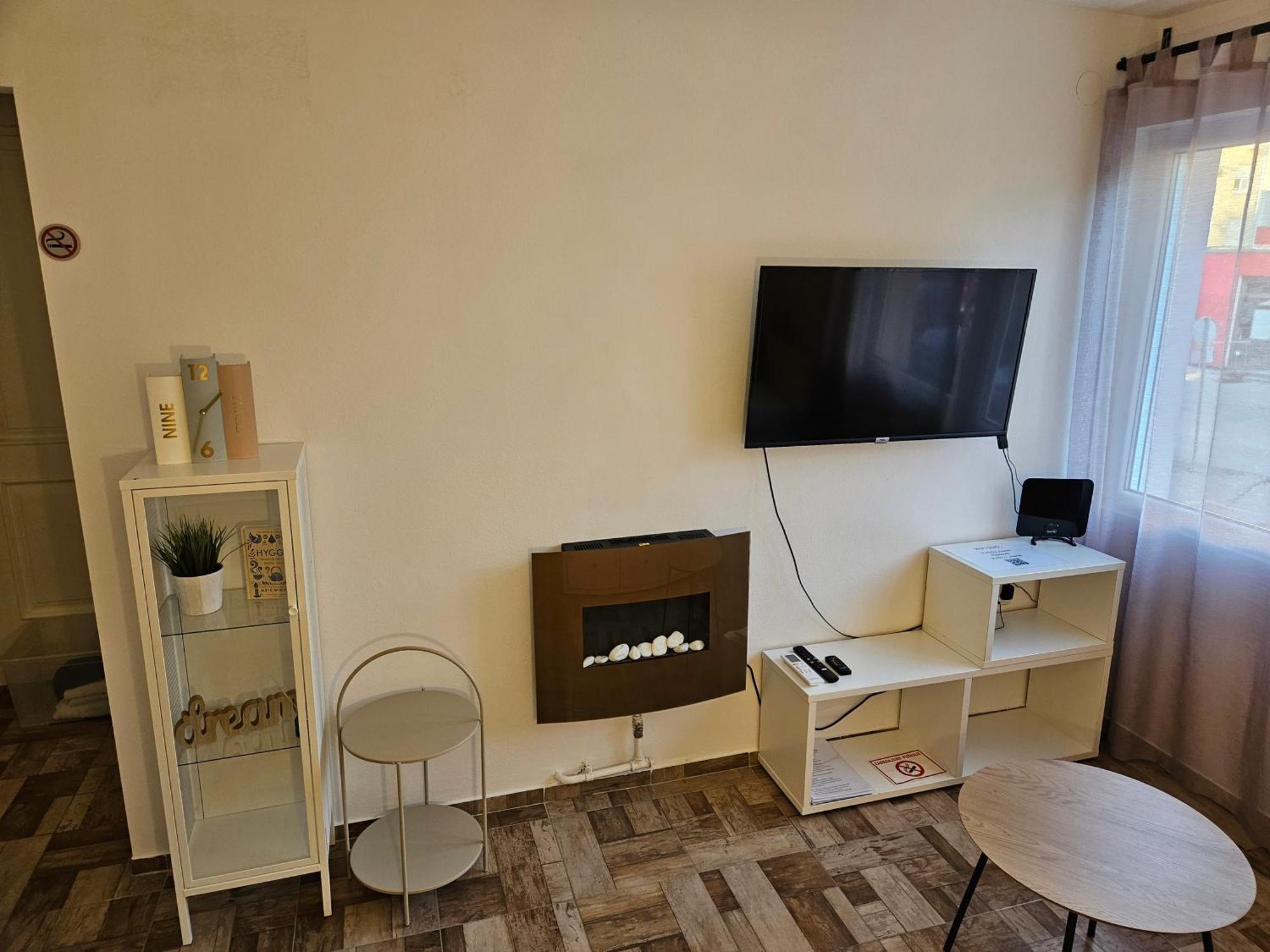 Studio 12 Zagreb Buitenkant foto